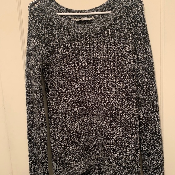 Long sleeve knit sweater - Picture 1 of 2